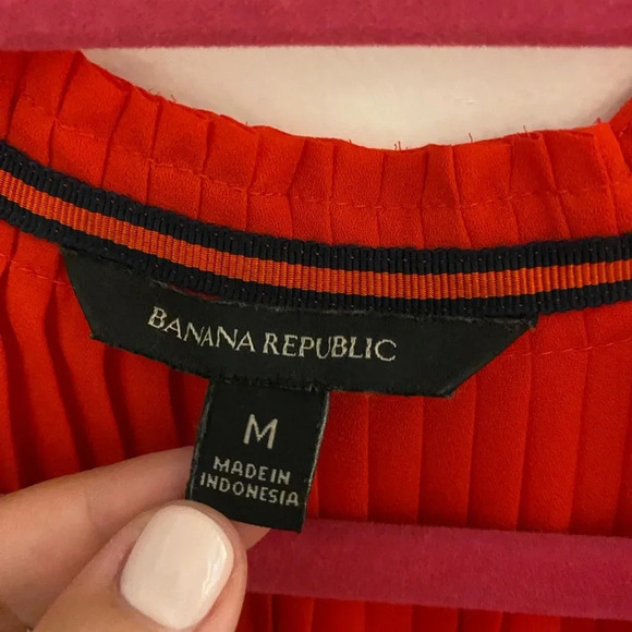 Banana republic red work blouse tank top - Picture 2 of 3